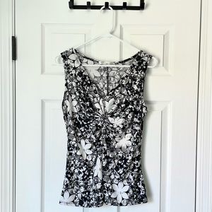 Candy Jane Black, Gray, and White Floral Sleeveless Knot Front Blouse